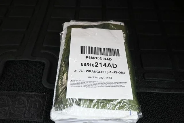 Used 2021 Green Jeep Unlimited Sport image 13