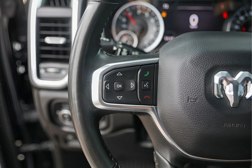 Used 2022 Black Ram Laramie image 17