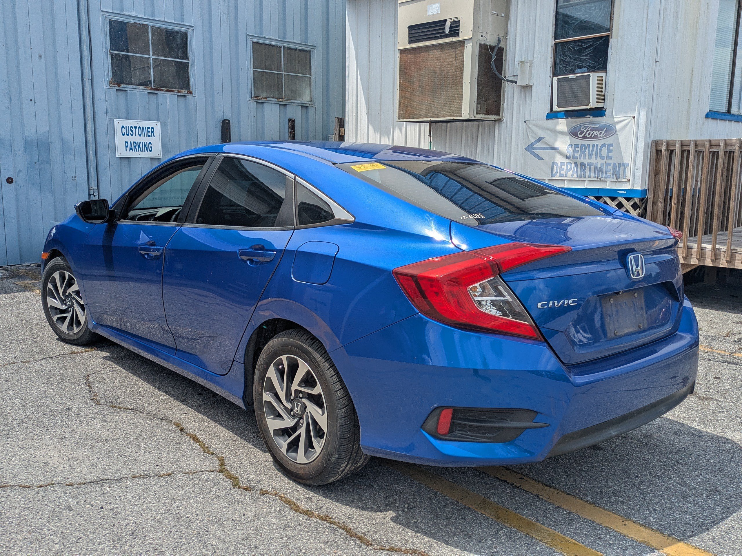 Used 2016 Blue Honda EX image 6