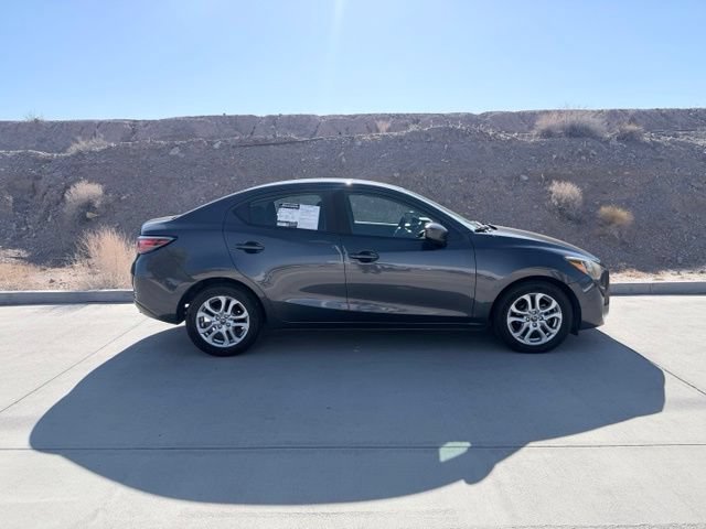 Used 2018 Gray Toyota MID BLUE BLACK image 4