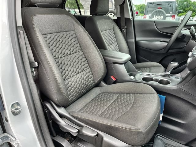 Used 2020 SUMMIT WHITE Chevrolet LT image 25