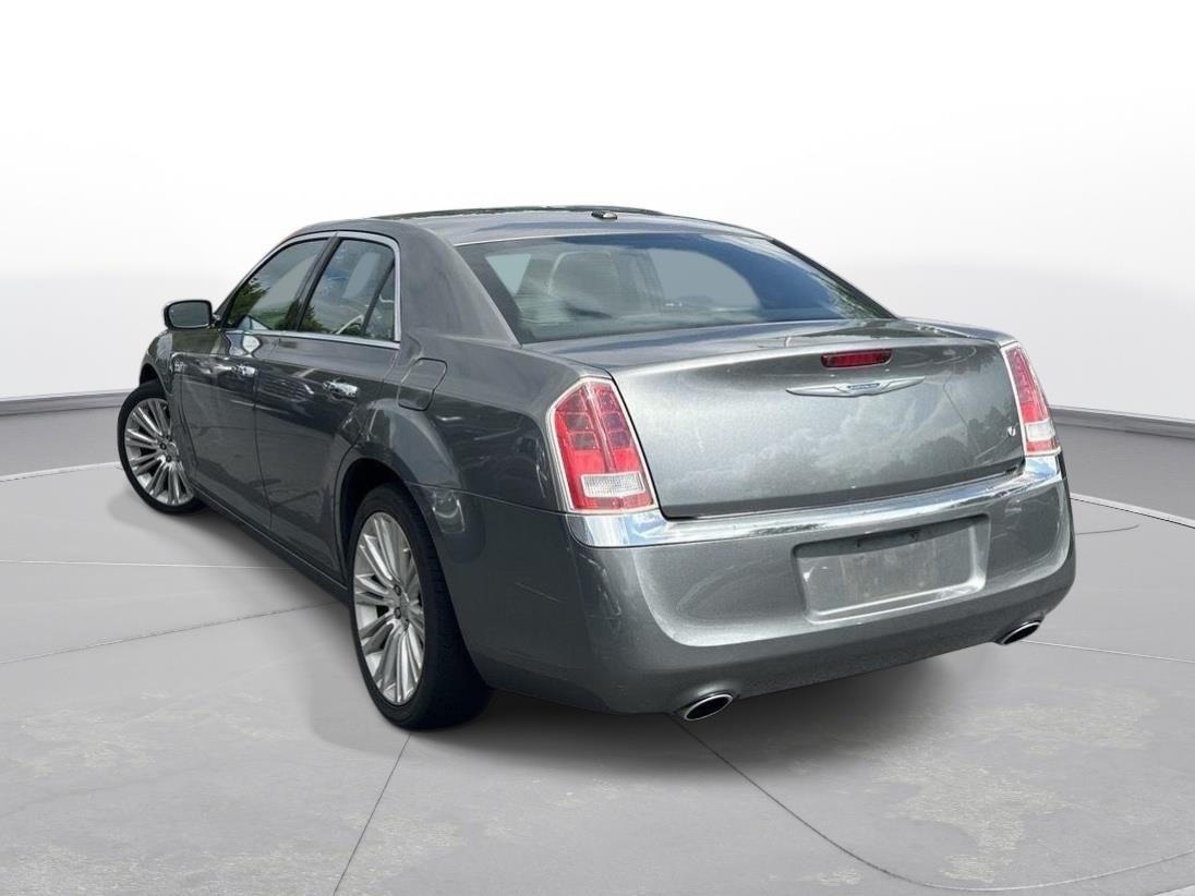 Used 2012 Tungsten Metallic Chrysler Limited image 8