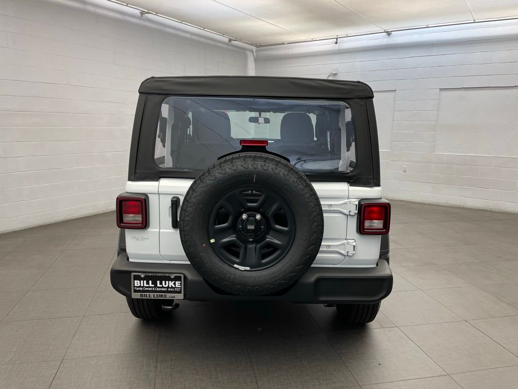 New 2026 Bright White Clear-Coat Exterior Paint Jeep Sport image 4