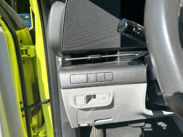 Used 2024 Yellow Hyundai SEL image 28