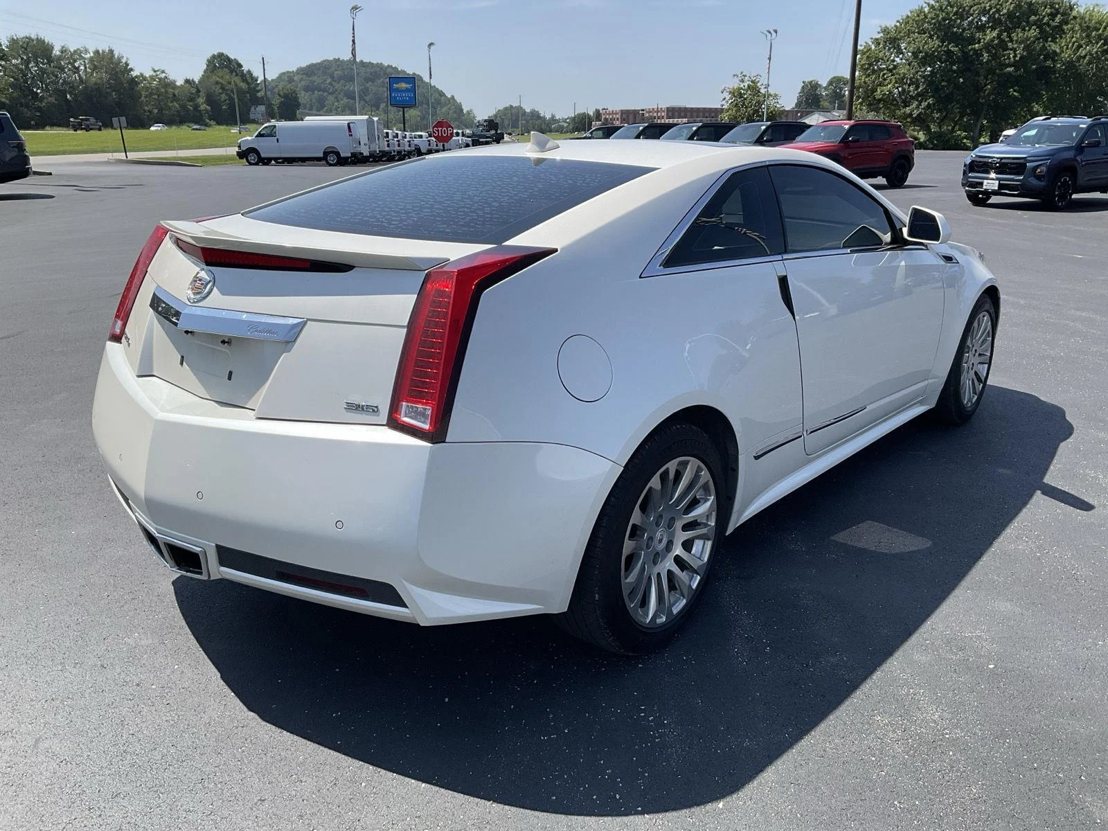 Used 2011 White Diamond Tricoat Cadillac Premium image 6