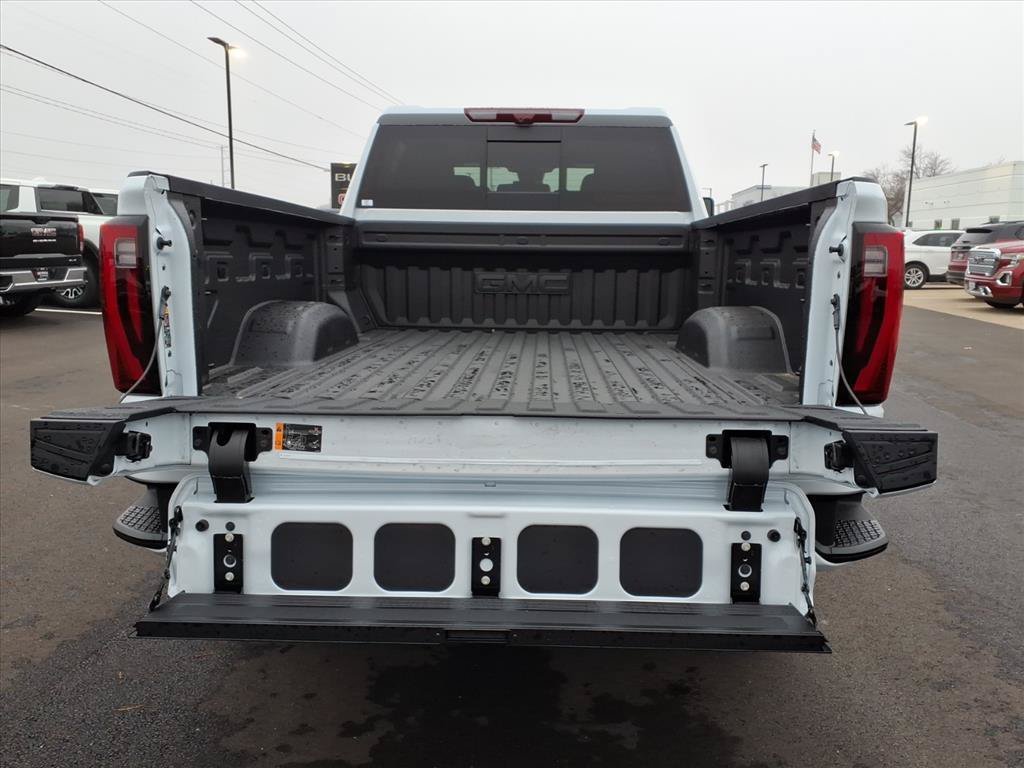 2026 GMC Sierra 3500HD Denali - Photo 12