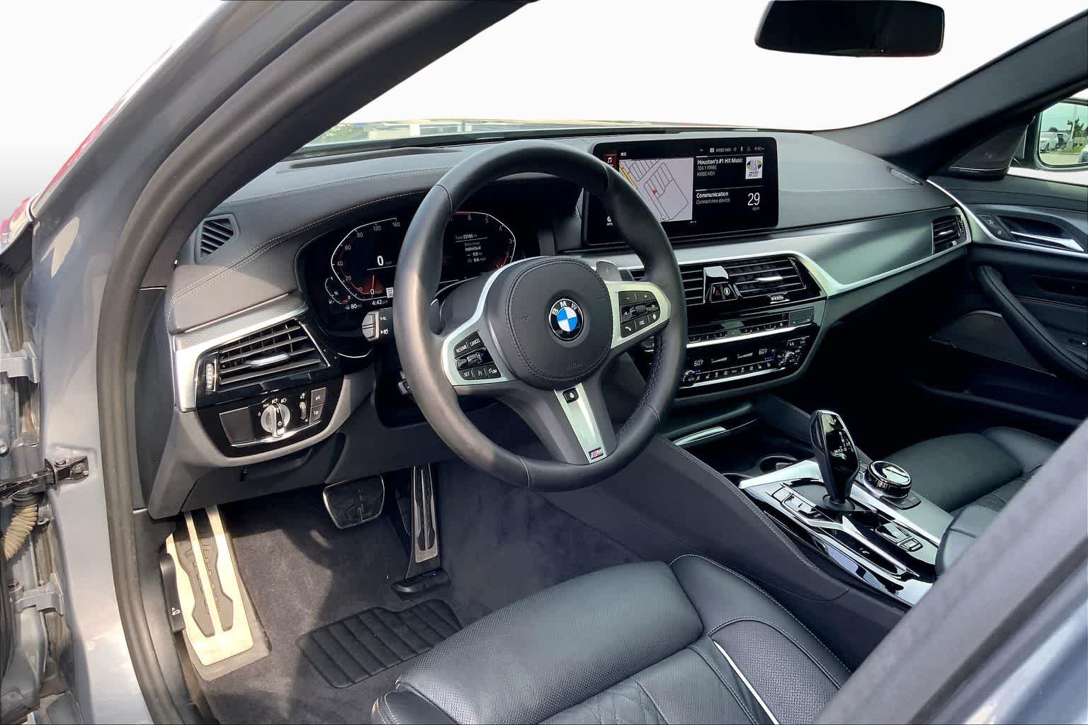 Used 2023 Skyscraper Gray Metallic BMW 530i image 17