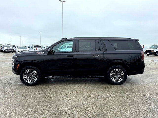 Used 2025 Black Chevrolet Z71 image 11