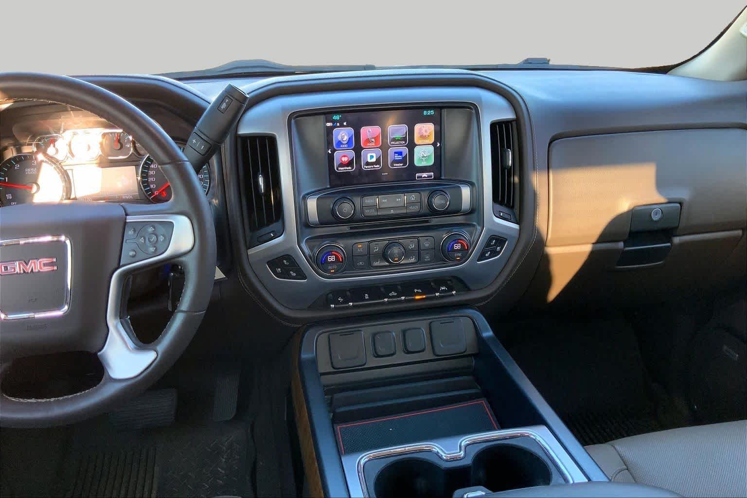 Used 2018 Summit White GMC SLT image 7