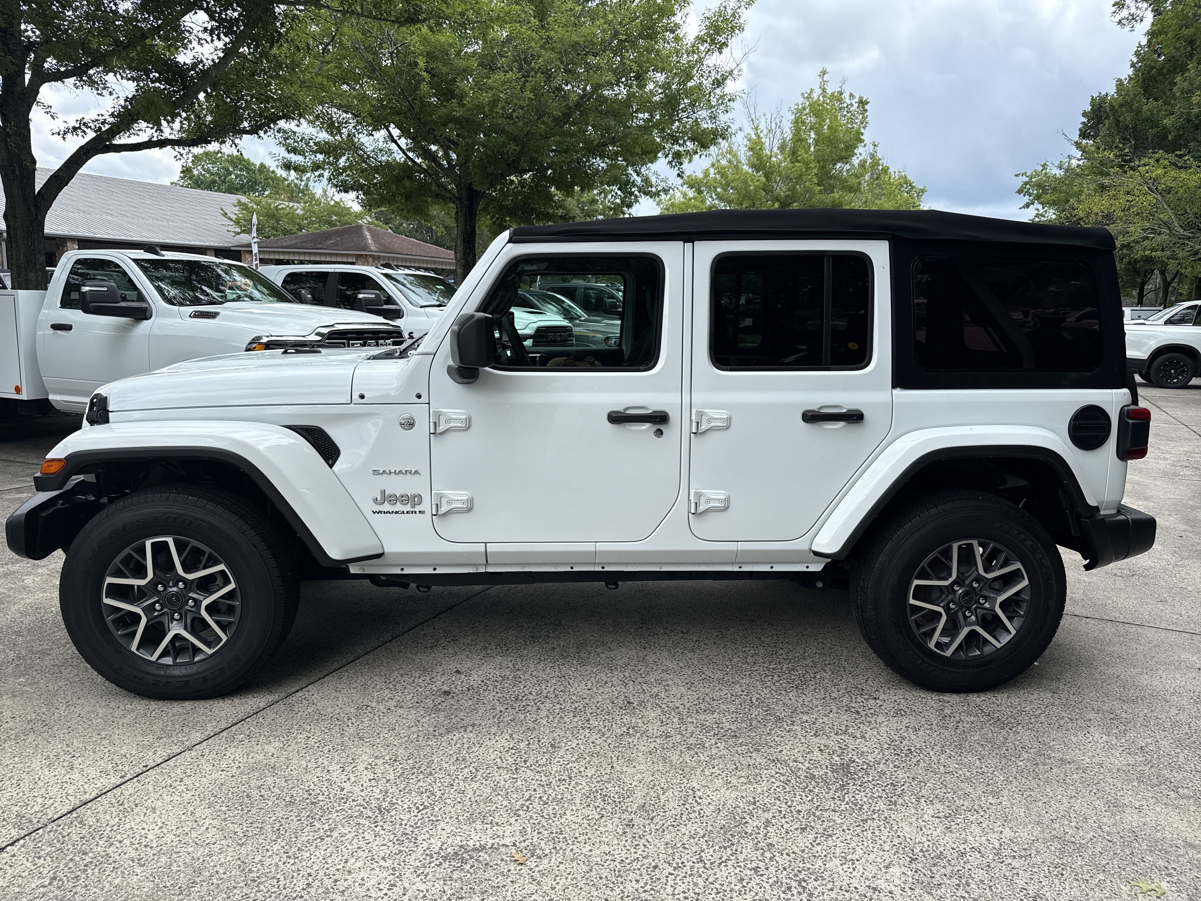 Used 2024 Bright White Clearcoat Jeep Sahara image 4