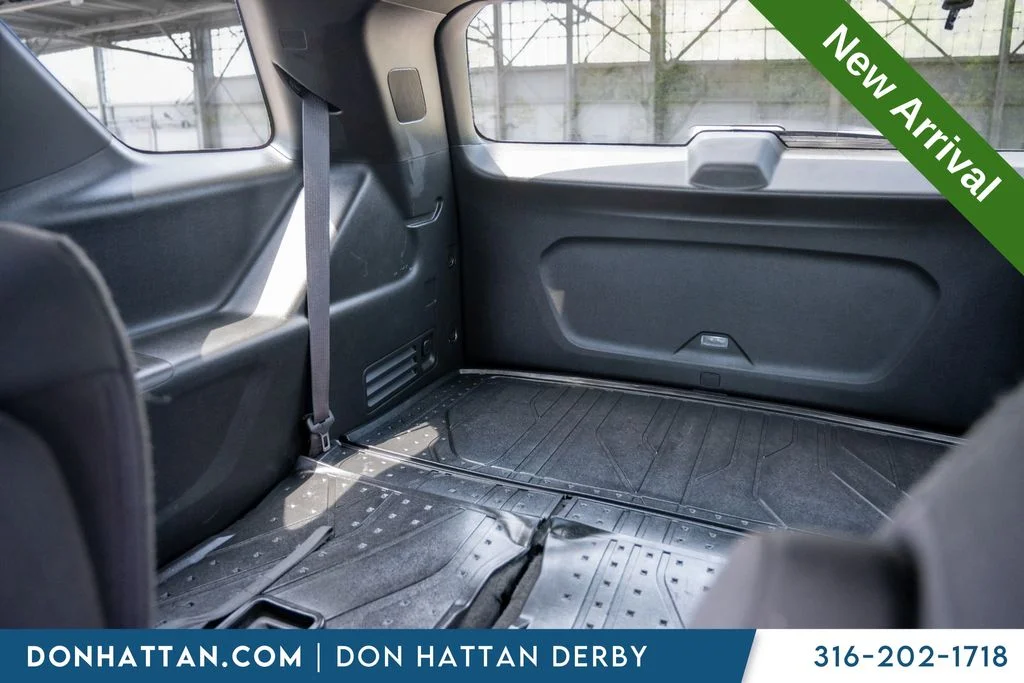 Used 2023 Gray Chevrolet LT image 26