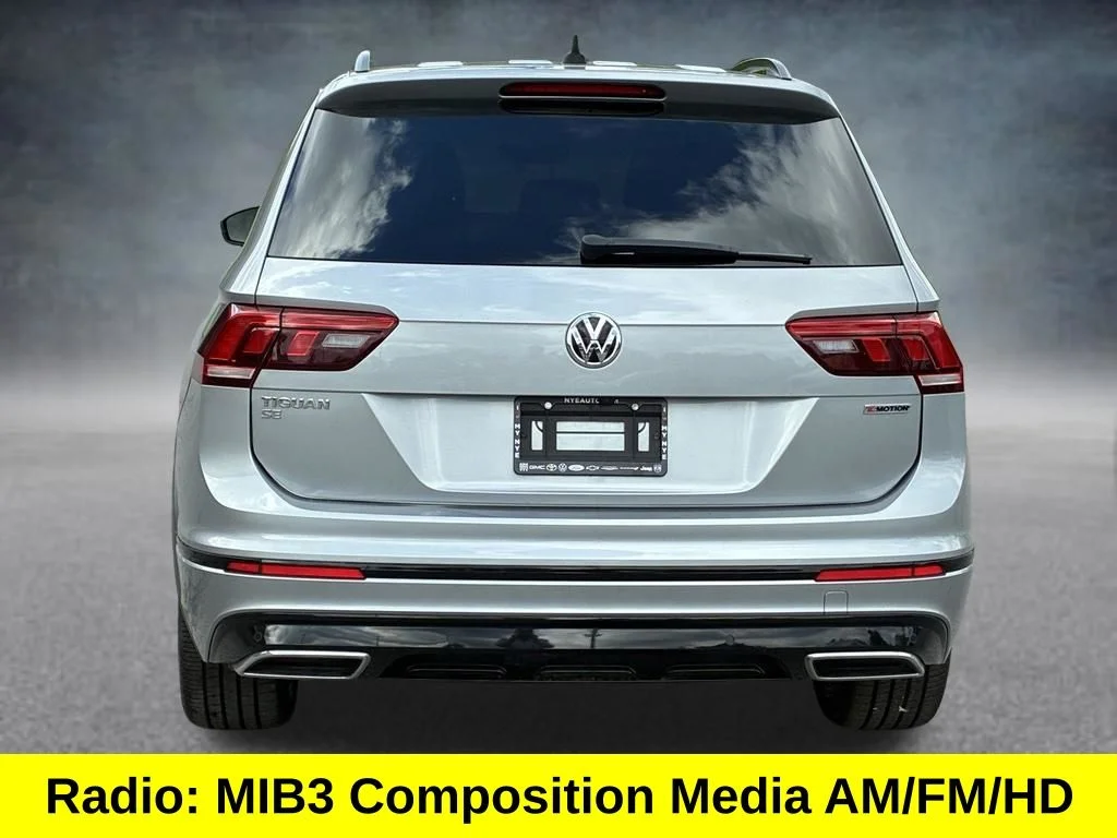 Used 2021 Silver Volkswagen 2.0T SE R-Line Black image 4
