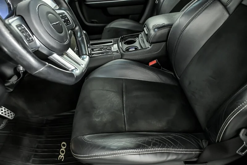Used 2013 Bright White Clear Coat Chrysler SRT8 image 17