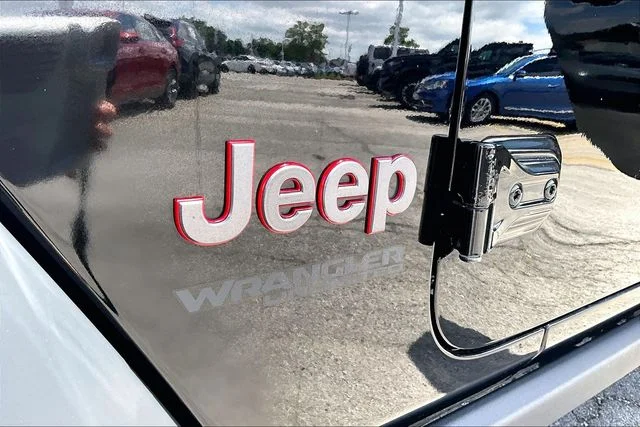 Used 2018 Black Jeep Unlimited Rubicon image 25