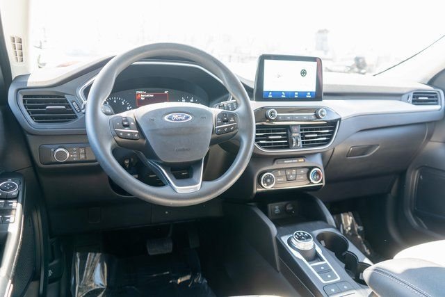Used 2022 Oxford White Ford SE image 12