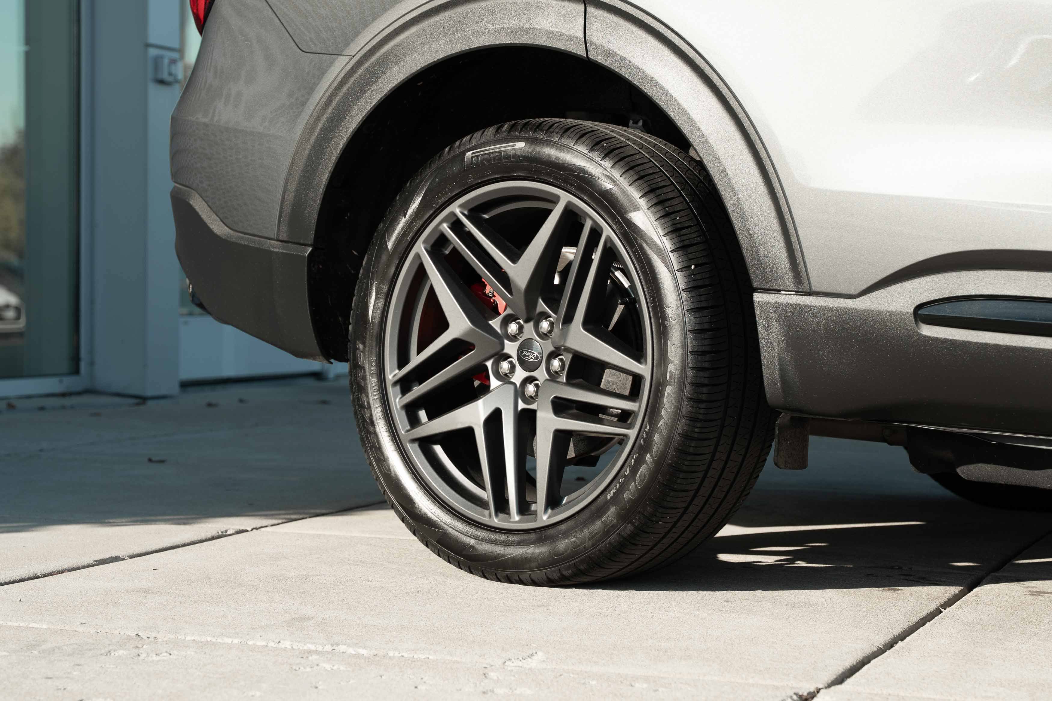 Used 2025 Carbonized Gray Metallic Ford ST image 31