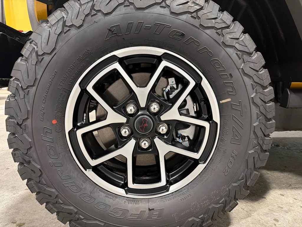 New 2026 Goldilocks Exterior Paint Jeep Rubicon image 43