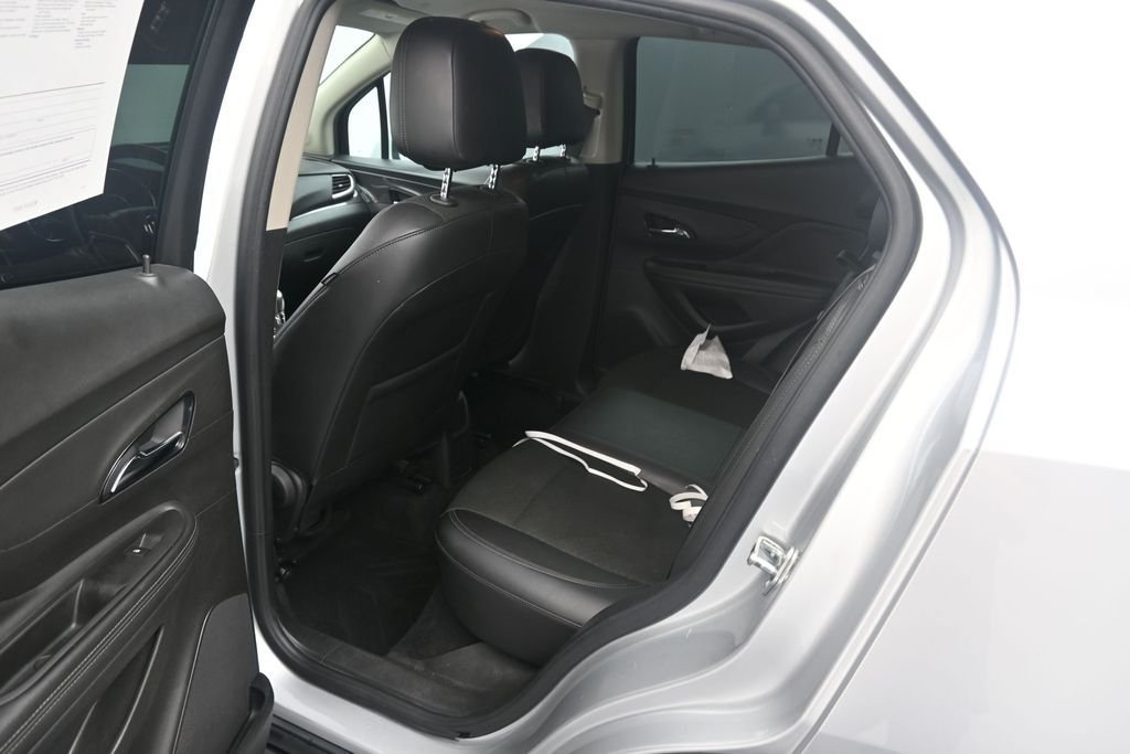 Used 2018 Silver Buick Preferred image 17
