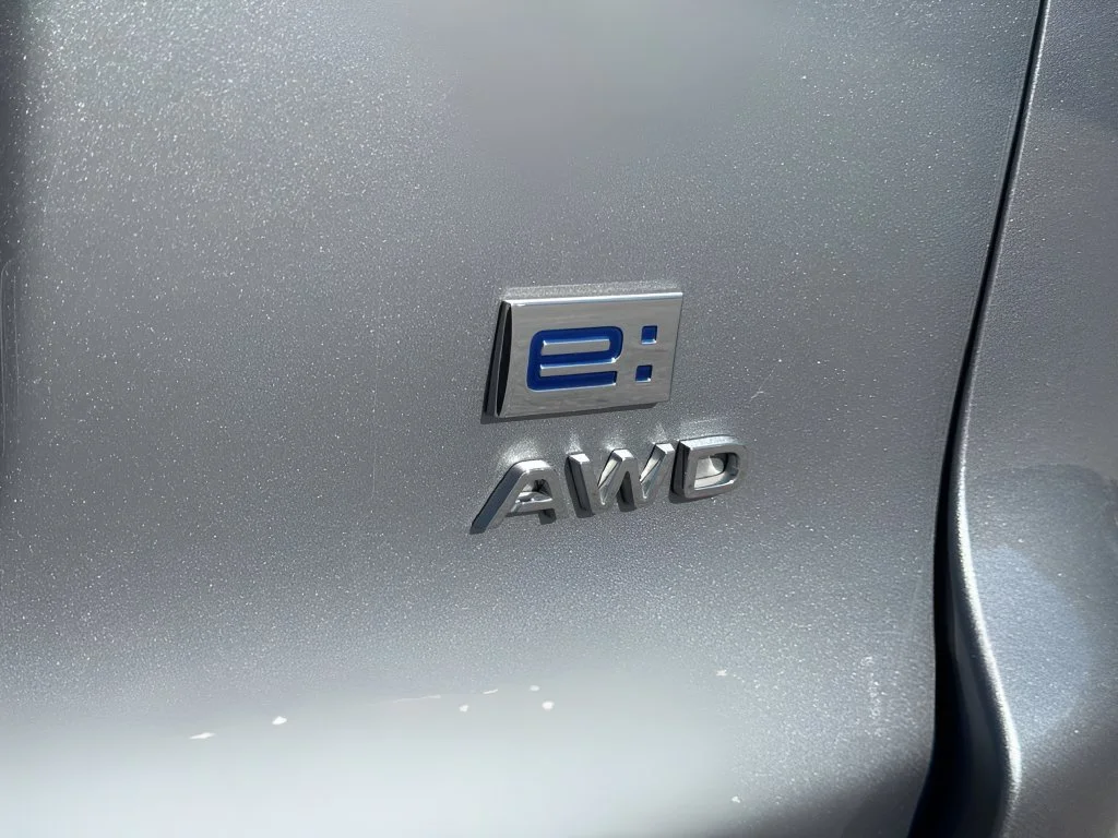 Used 2025 Silver Honda Touring image 28