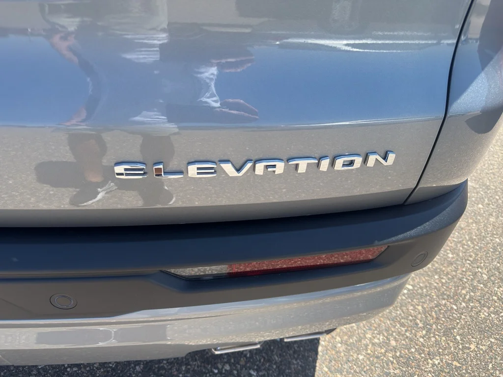 New 2026 Sterling Metallic GMC Elevation image 10