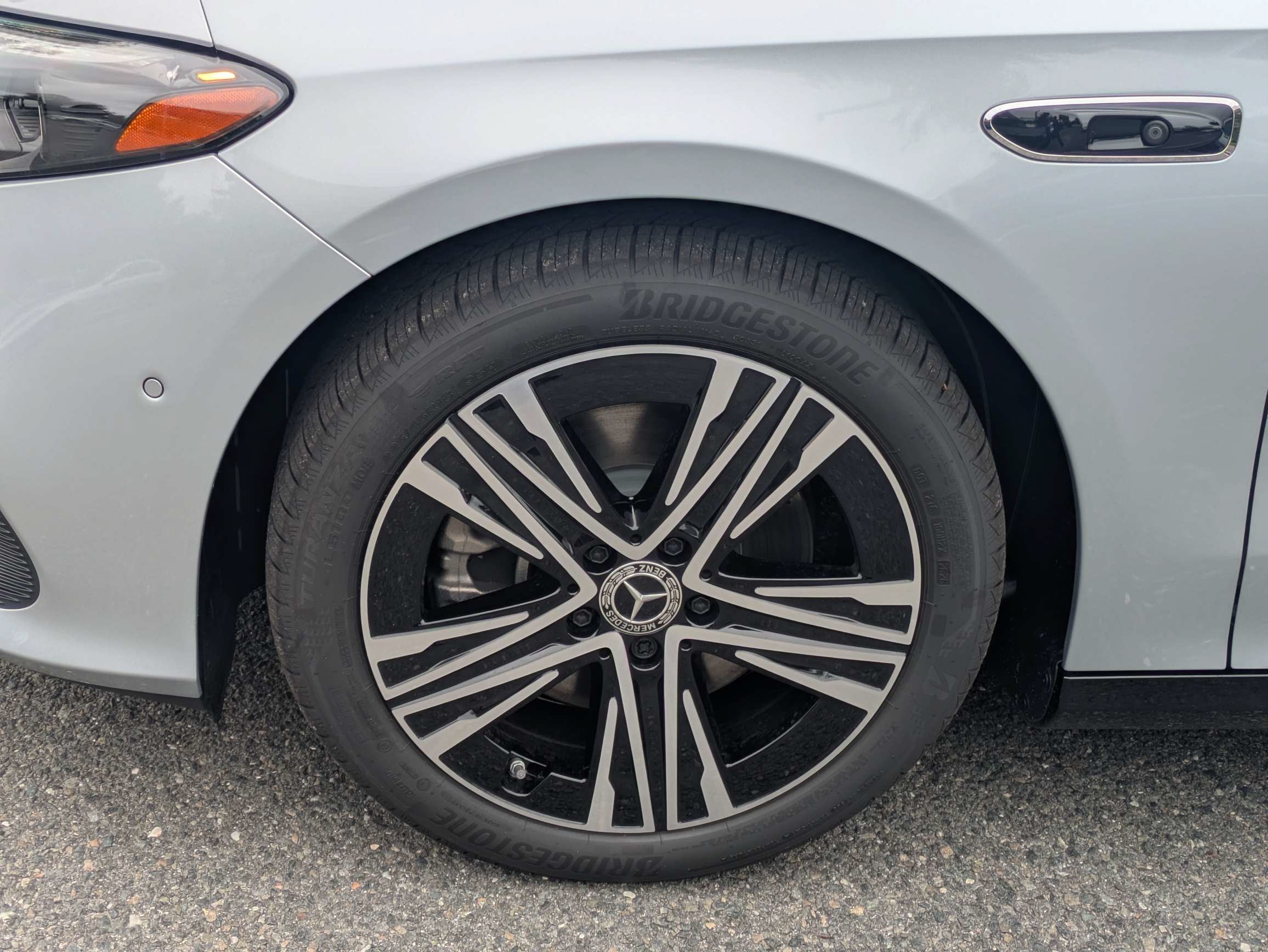 New 2027 Cirrus Silver Metallic Mercedes-Benz CLA 220 image 9