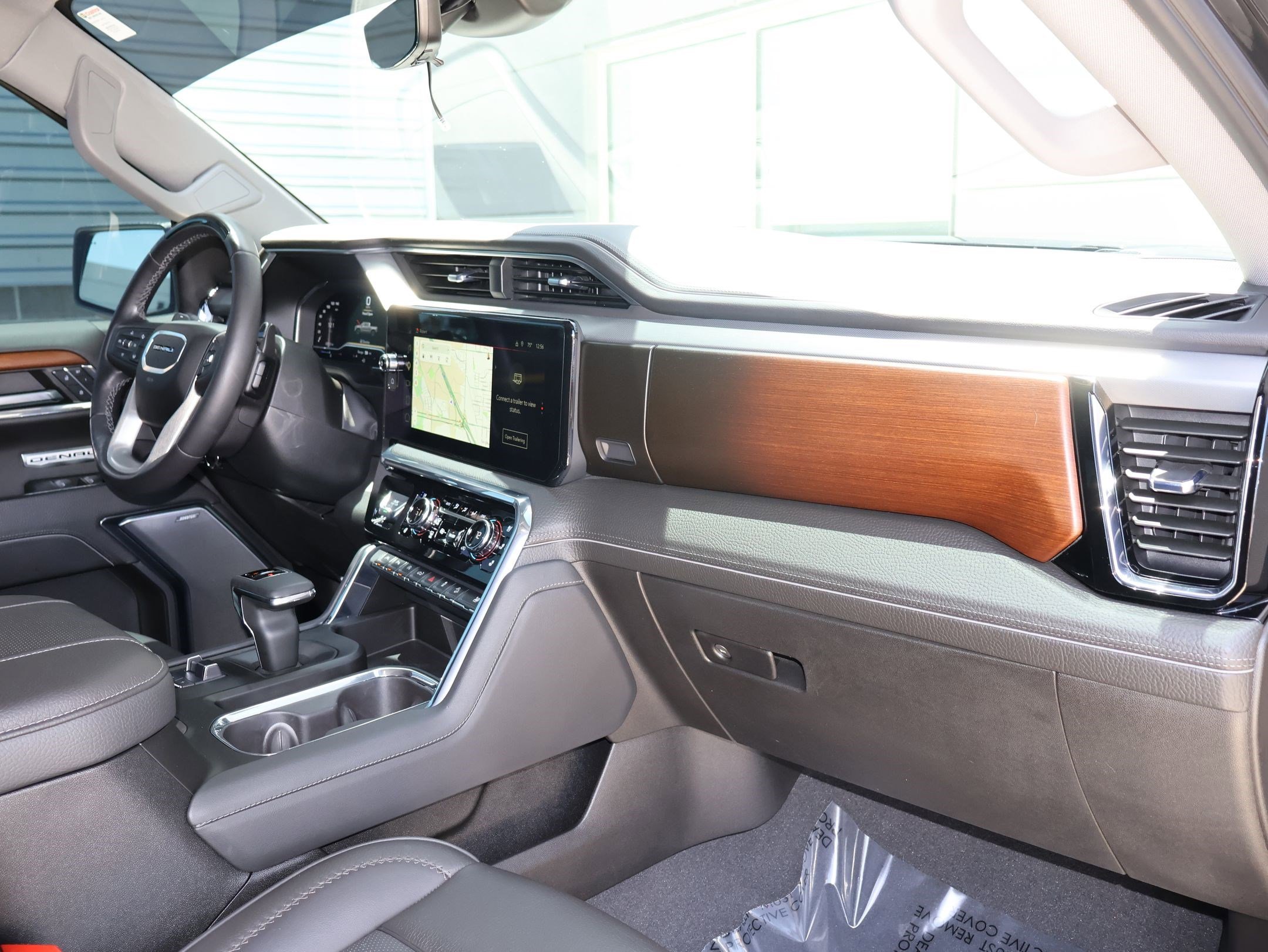 Used 2023 Onyx Black GMC Denali image 29
