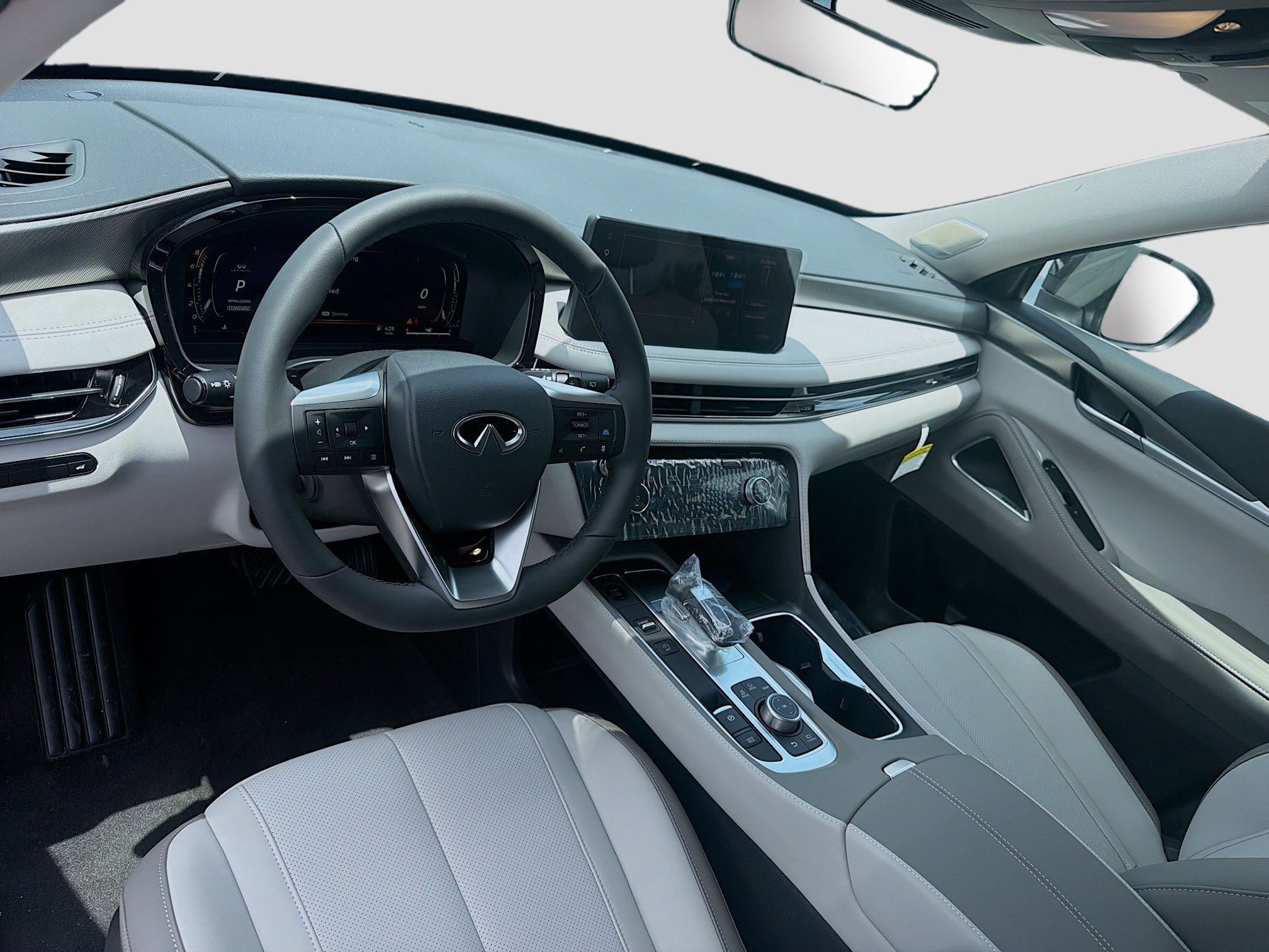 New 2027 MINERAL BLACK INFINITI Luxe FWD image 9