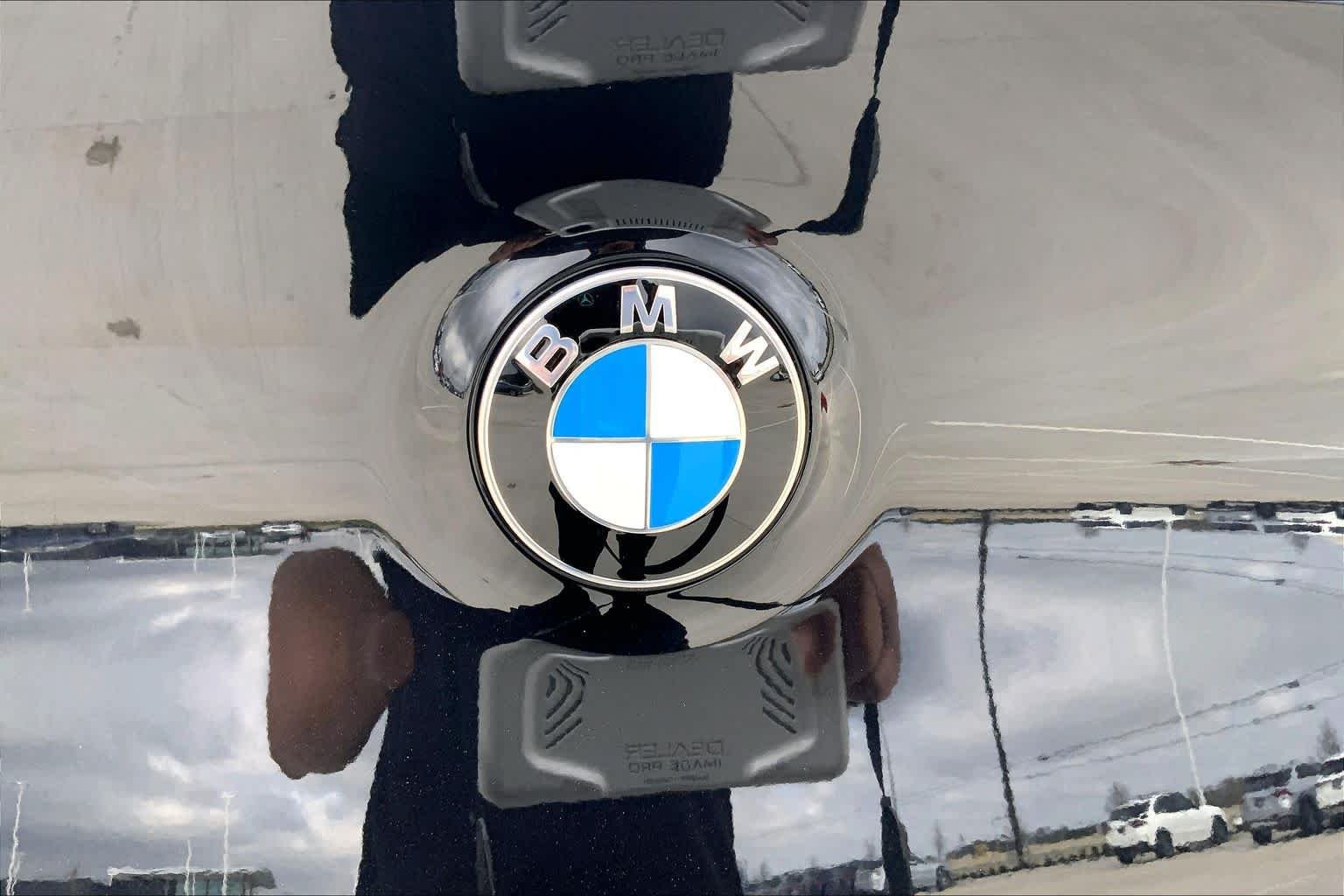 Used 2025 Black Sapphire Metallic BMW 30 xDrive image 9