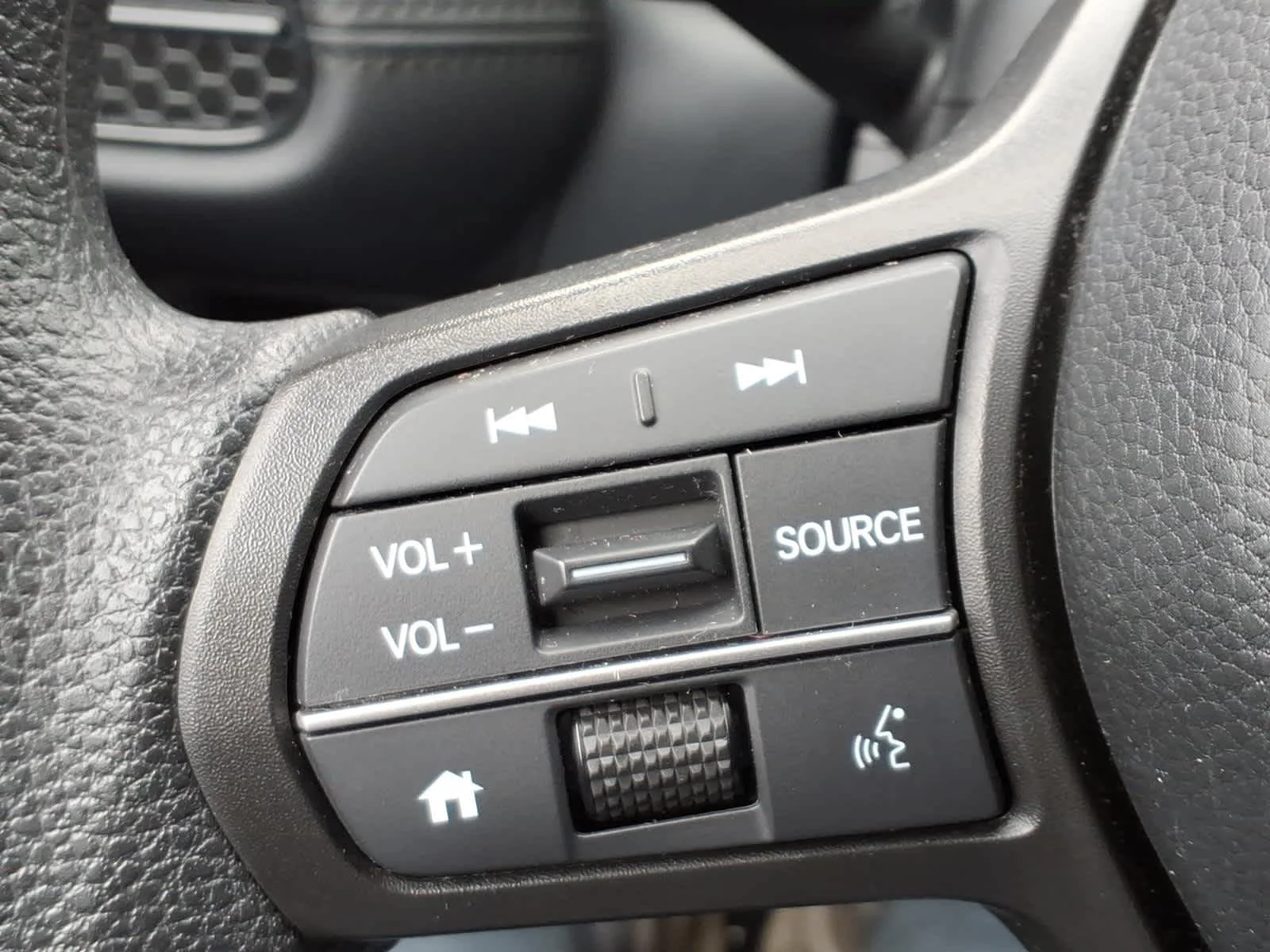 2025 Honda HR-V LX - Photo 11