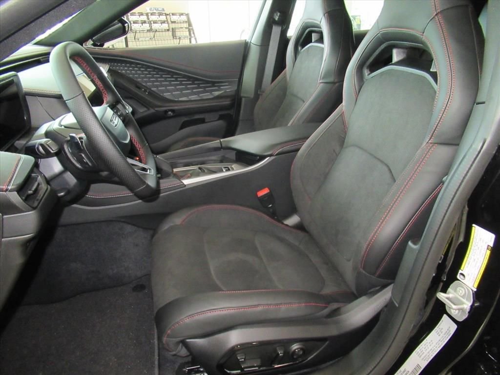 New 2026 Diamond Black Crystal Pearlcoat Dodge R/T image 17