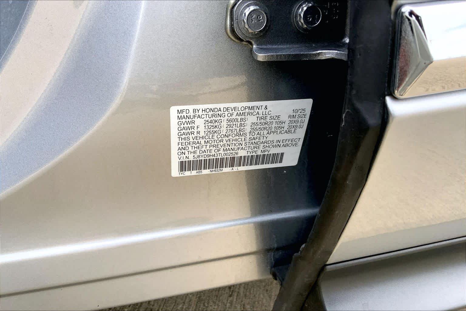 Used 2026 Solar Silver Metallic Acura w/Technology Package image 37