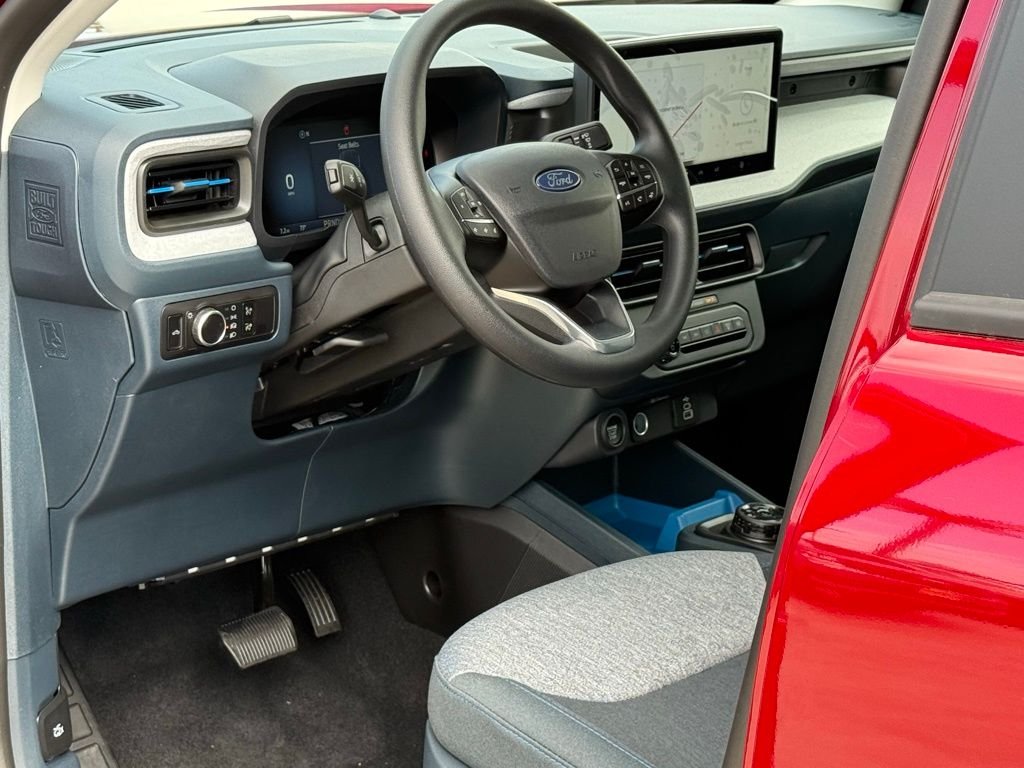 New 2025 Ruby Red Metallic Tinted Clearcoat Ford XLT image 6