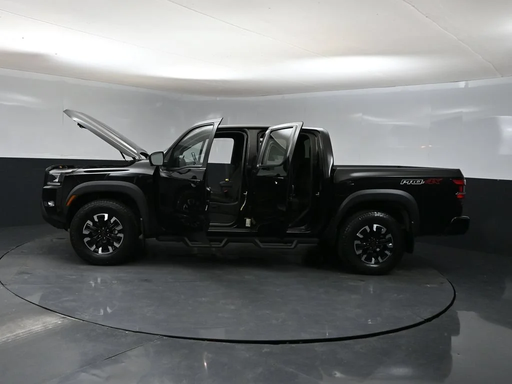 Used 2023 Black Nissan PRO-4X image 43