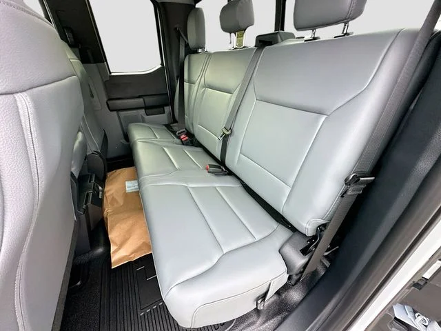 New 2026 Oxford White Ford XL image 15