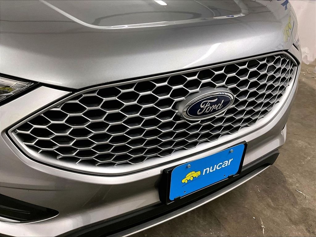 Used 2024 Silver Ford SEL image 31