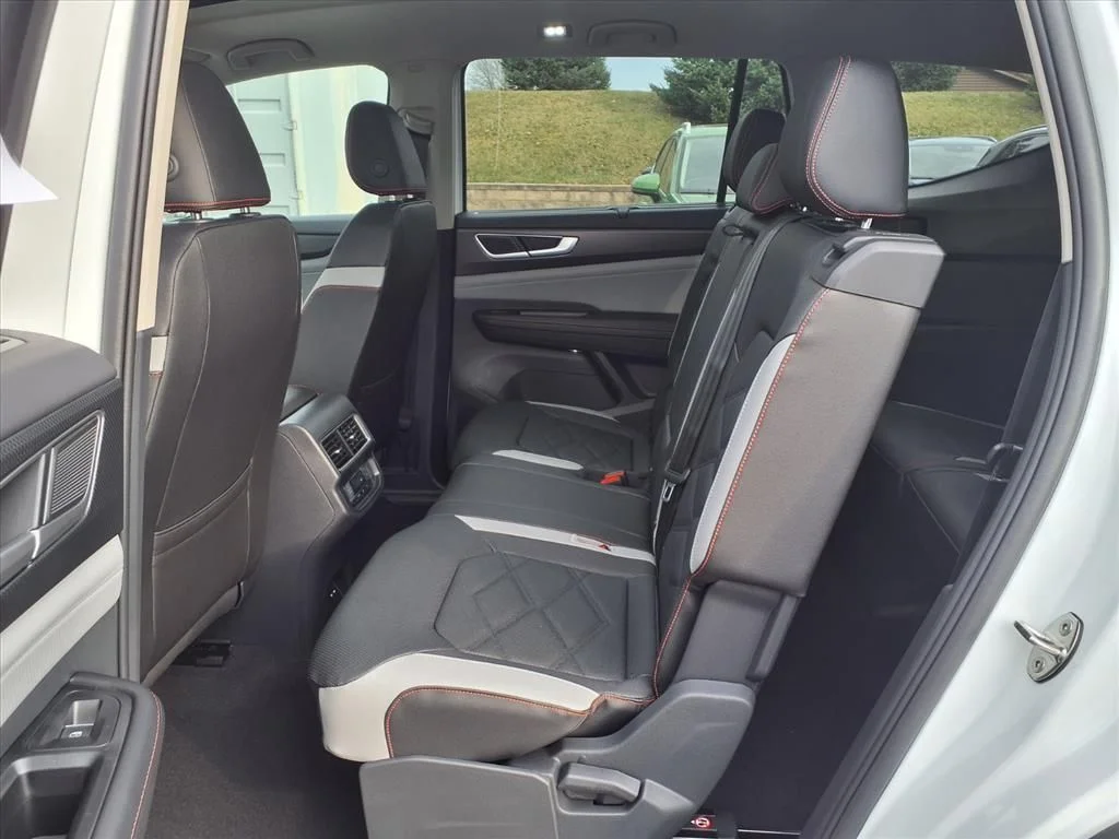 New 2026 Opal White Pearl Volkswagen 2.0T Peak Edition image 14