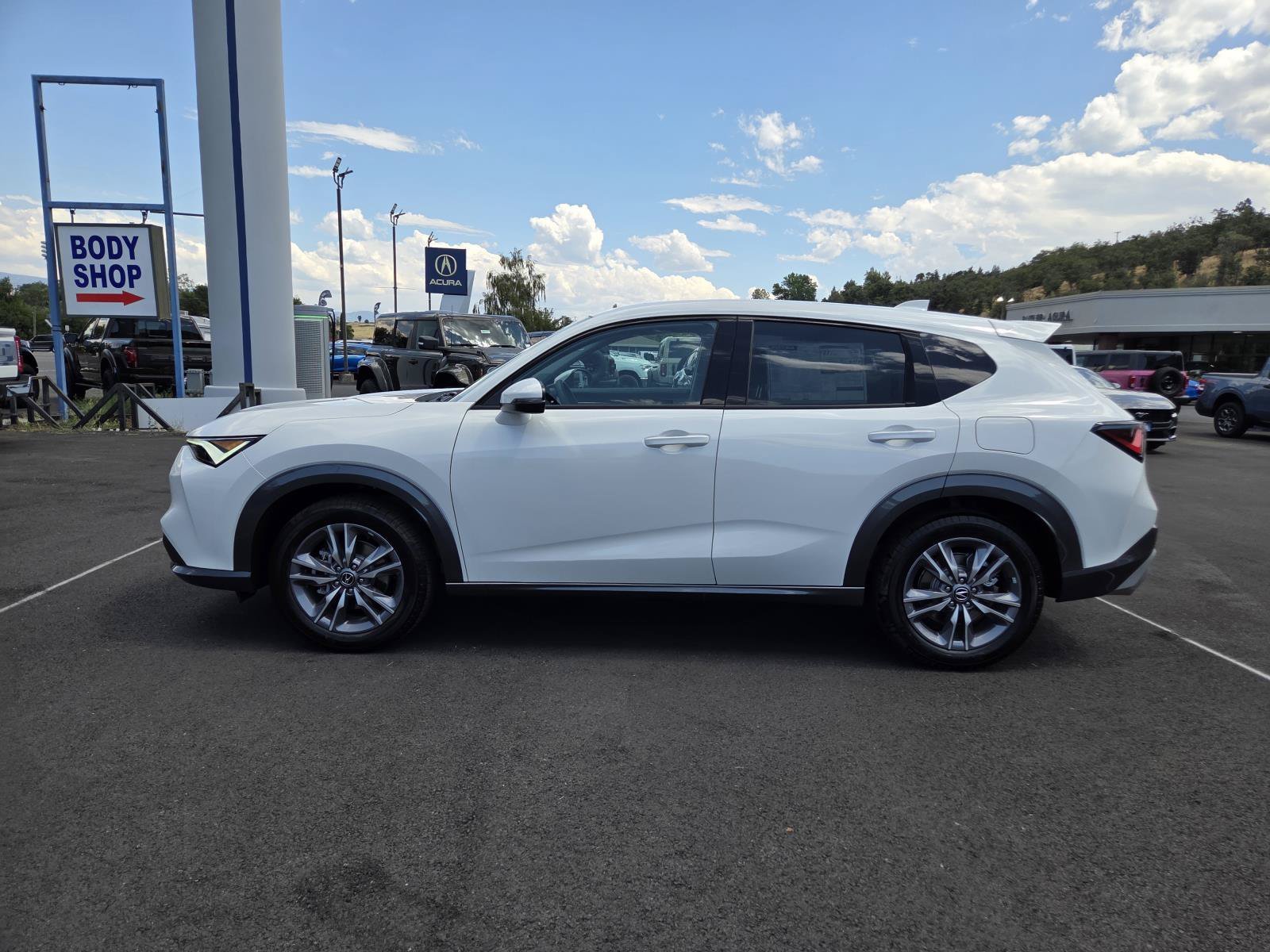 New 2026 Platinum White Pearl Acura AWD image 8