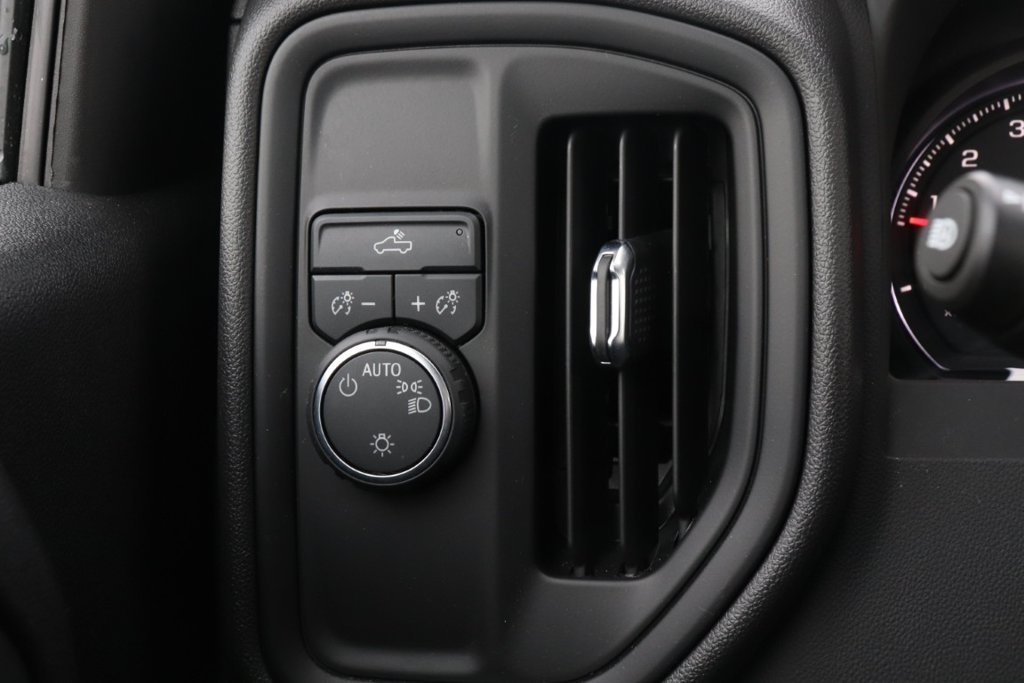 Used 2025 White Chevrolet WT image 22