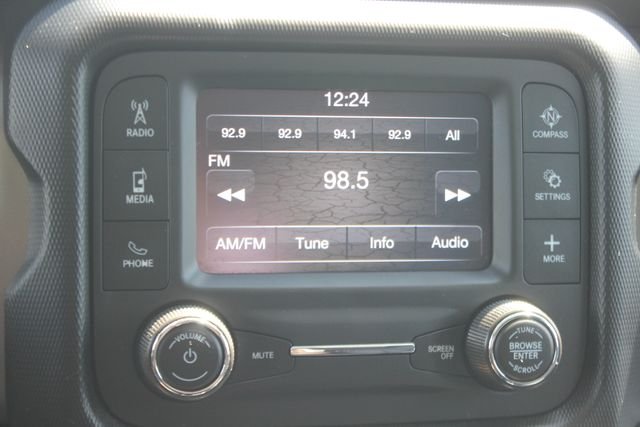 Used 2019 White Jeep Unlimited Sport S image 5