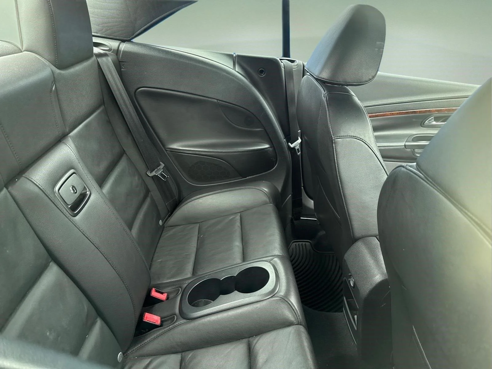 Used 2012 Horizon Blue Metallic Volkswagen Executive image 20