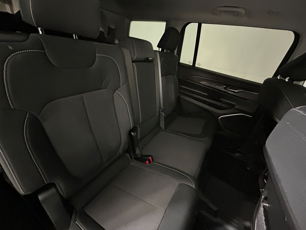 Used 2021 White Jeep Laredo image 17