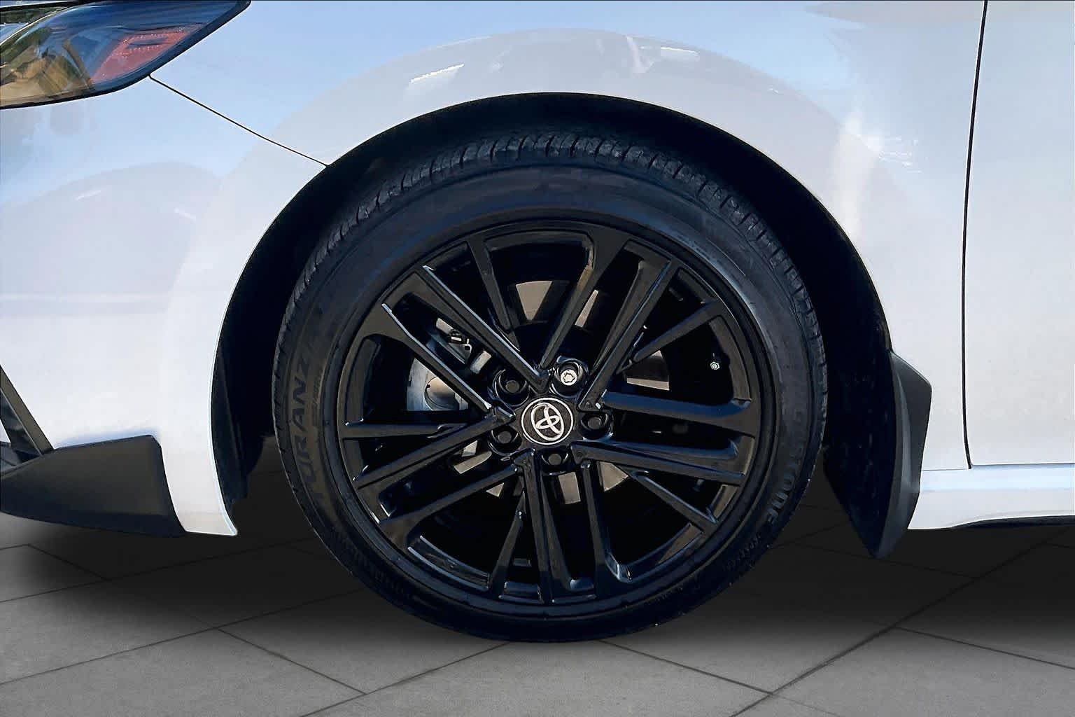 Used 2026 Ice Cap Toyota SE image 10
