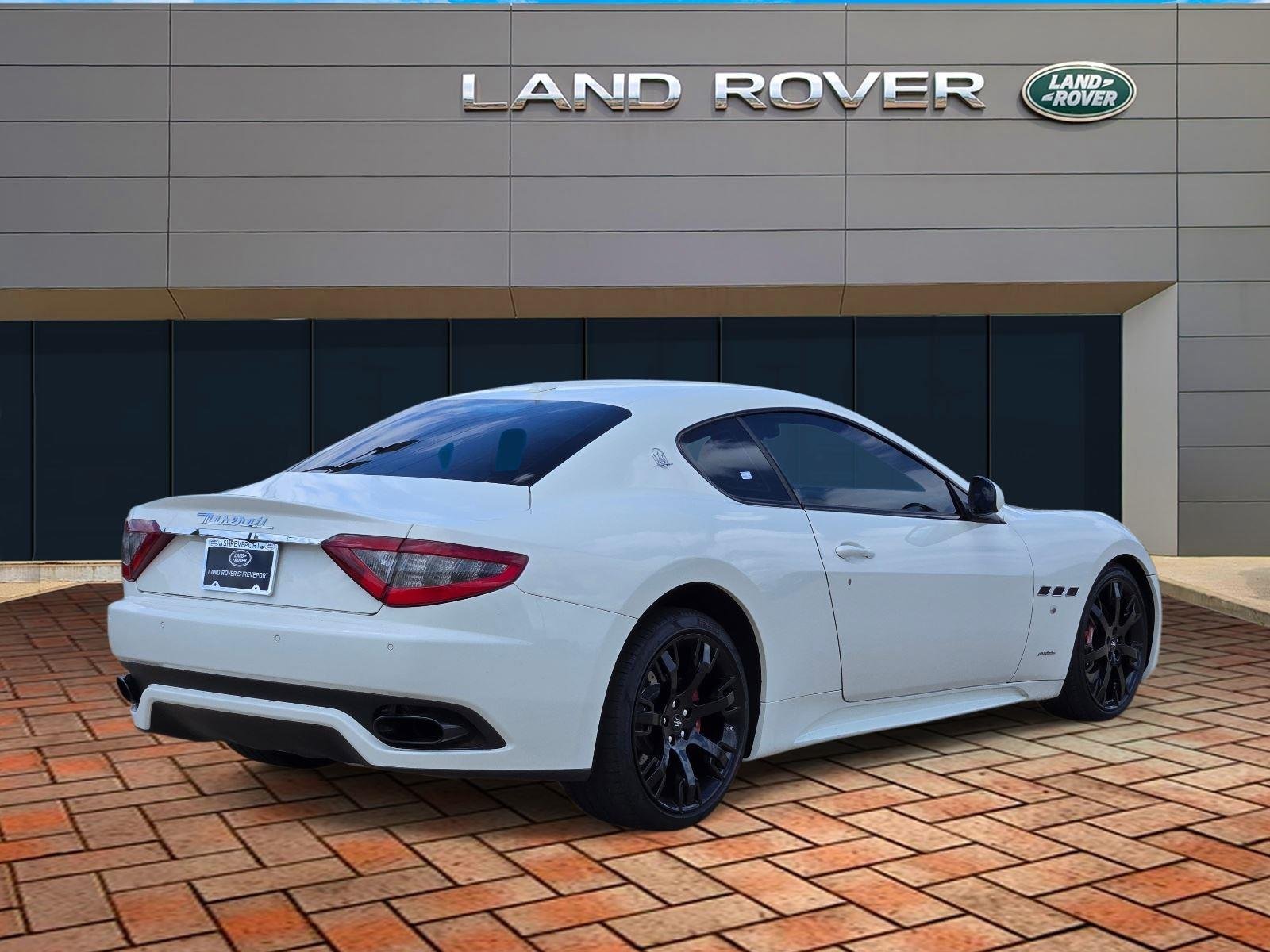 Used 2013 Bianco Fuji Special Matt Maserati MC Stradale image 4