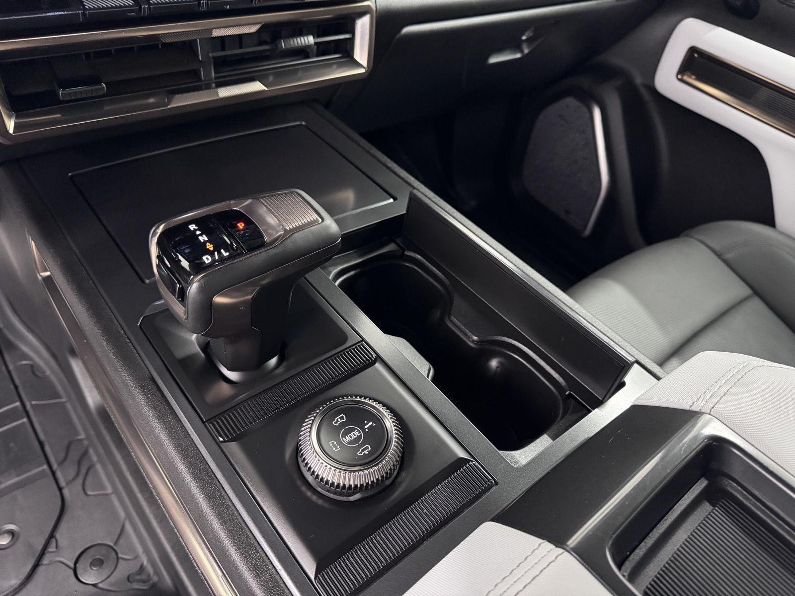 2024 GMC HUMMER EV 2X - Photo 36