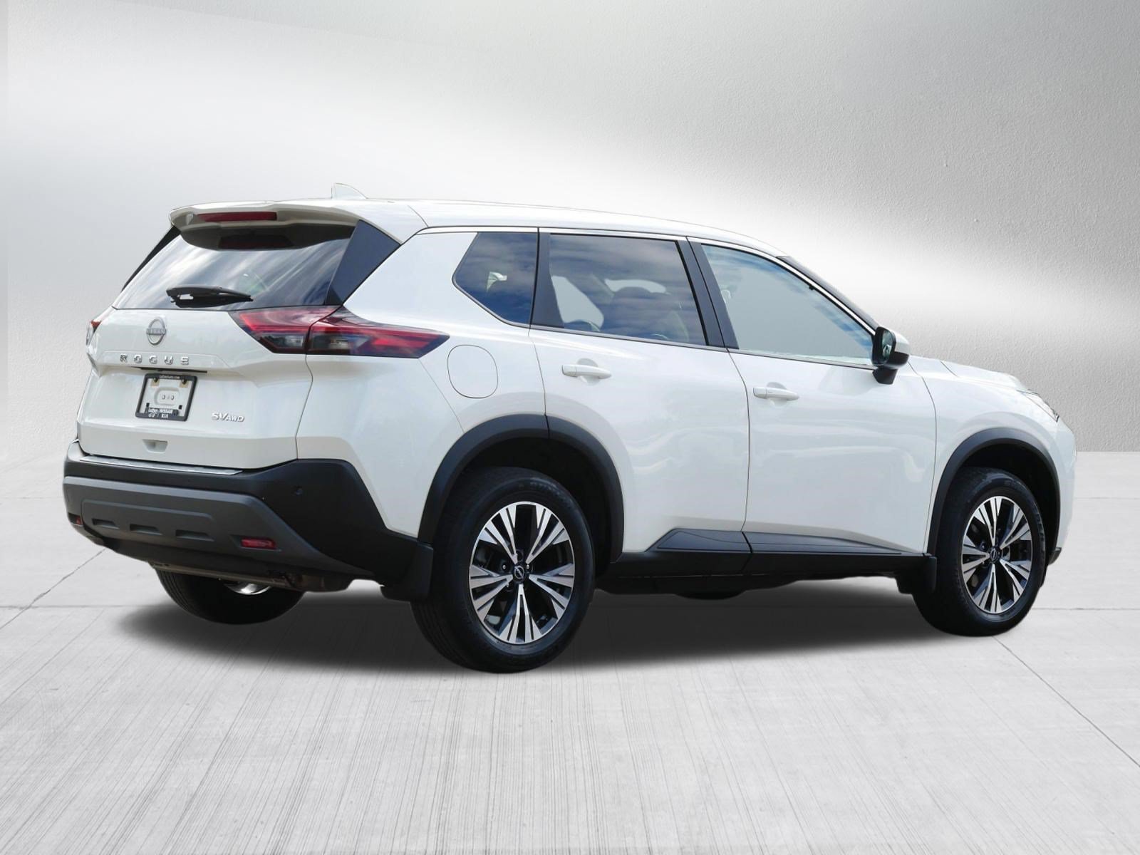Certified Used 2023 Pearl White Tricoat Nissan SV image 7