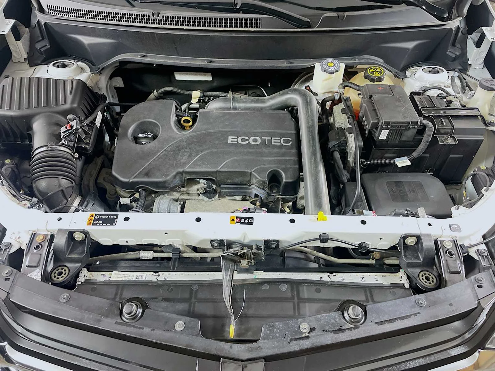 Used 2018 Summit White Chevrolet LS image 26