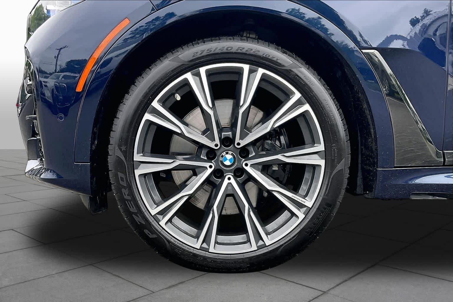 Used 2021 Tanzanite Blue II Metallic BMW M50i image 10
