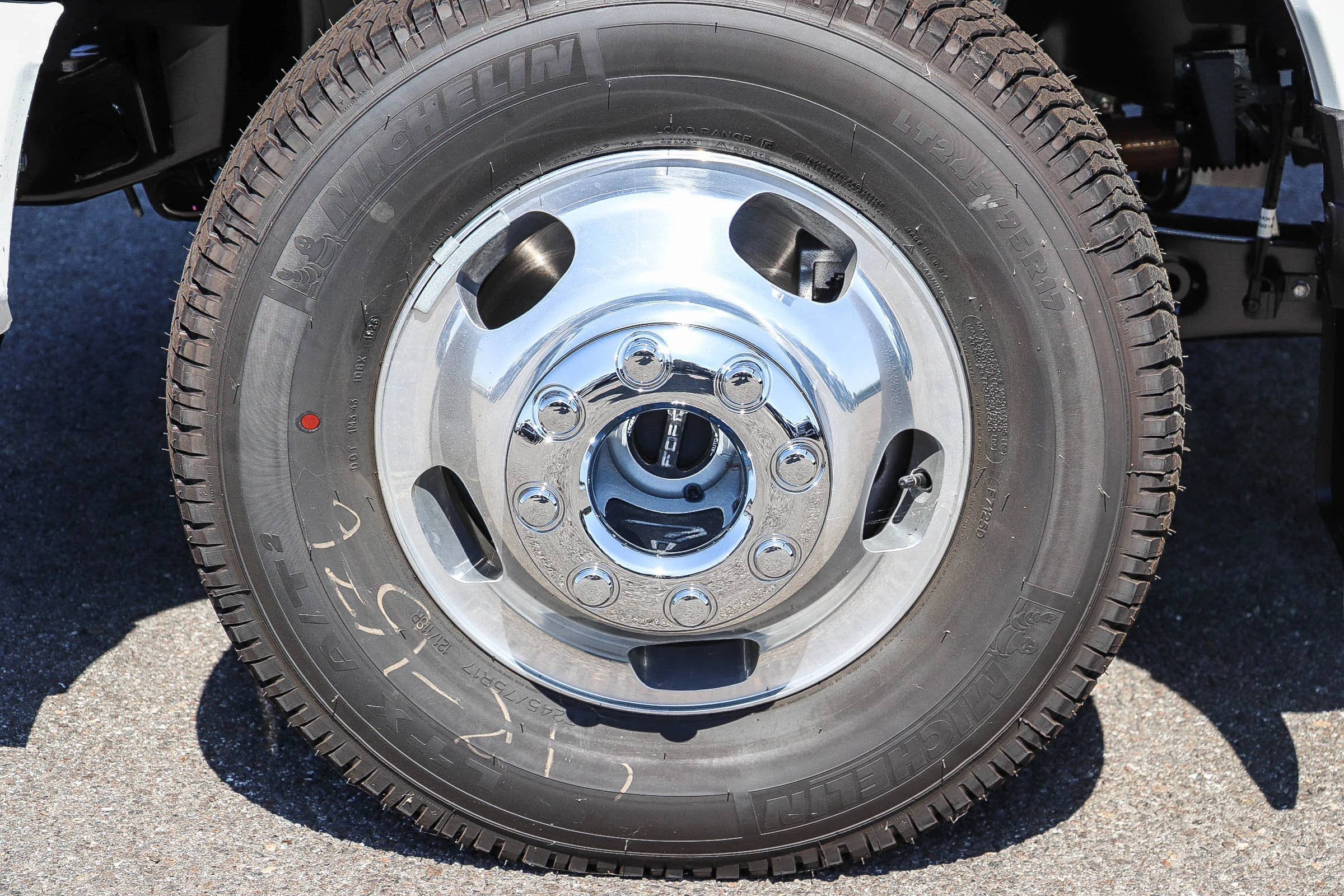 New 2026 Star White Metallic Tri-Coat Ford F-350® Platinum® image 11