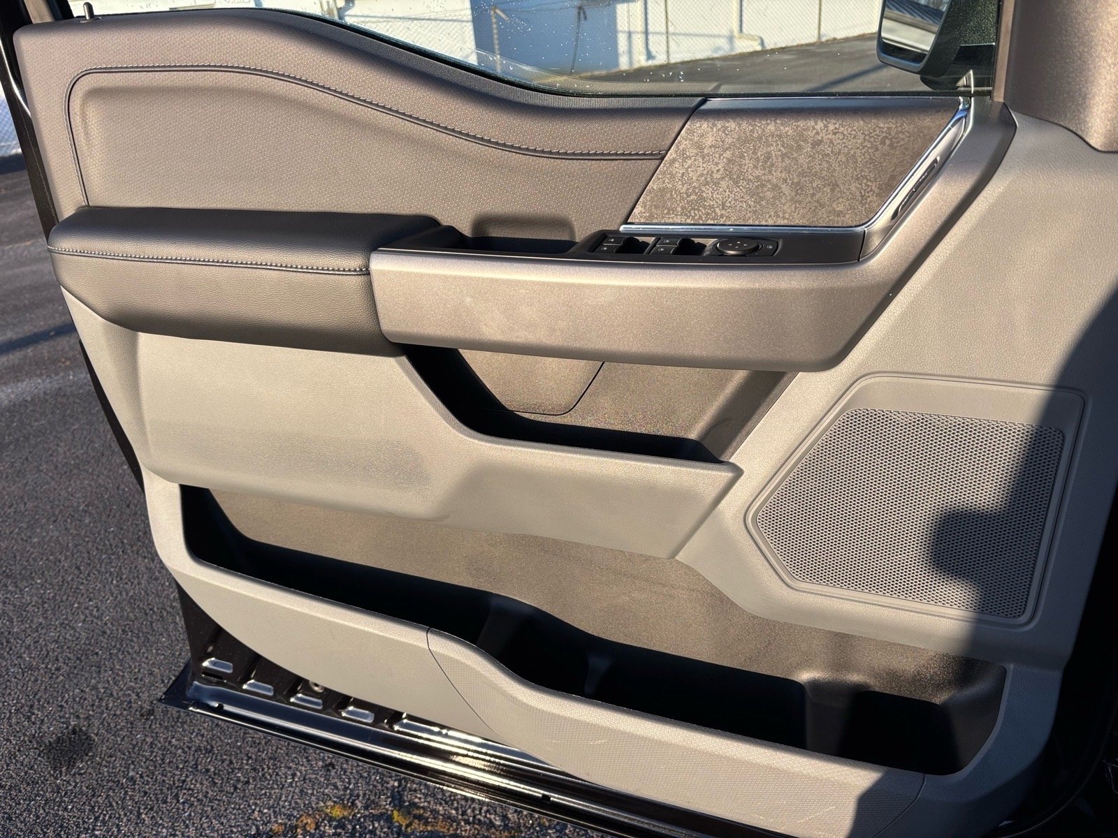 New 2026 Agate Black Metallic Ford XLT image 7