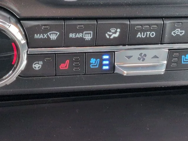 New 2026 Star White Metallic Tri-Coat Ford F-250® Platinum® image 22